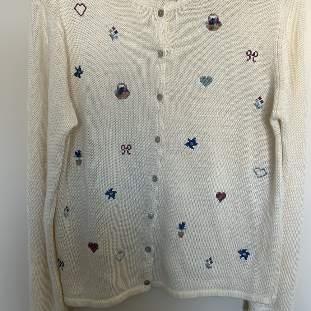 Teddi Petite Cardigan White‎ PL Scallop Trim Bow Cottage Print Sweater